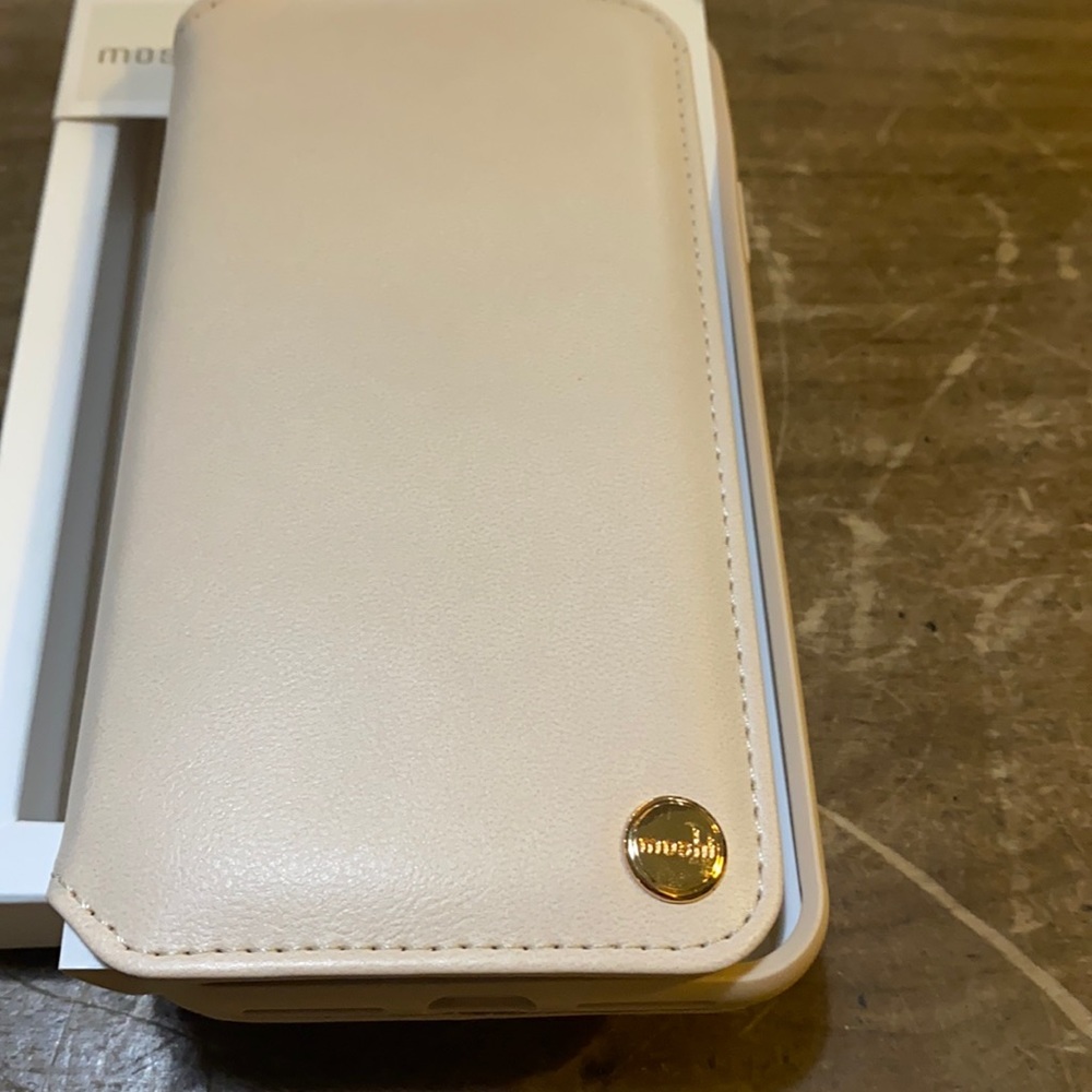 New iPhone XS max follow pink case